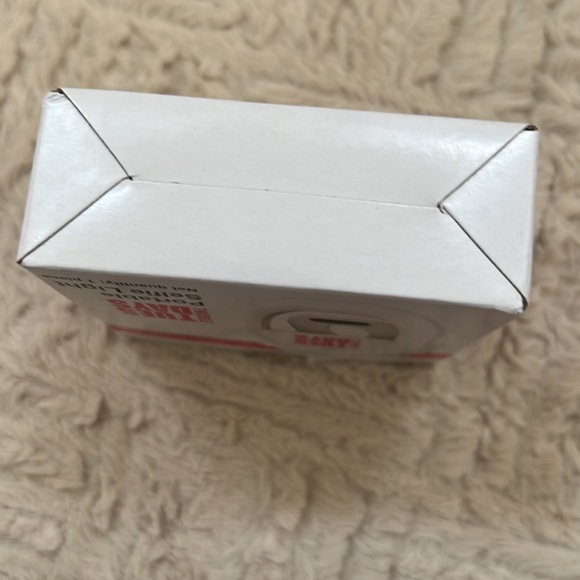 Ring light, T-Mobile Tuesday’s portable clip on selfie ring light New in box - Picture 15 of 15